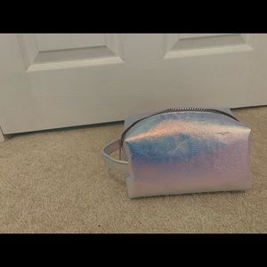 Holographic/reflective purse